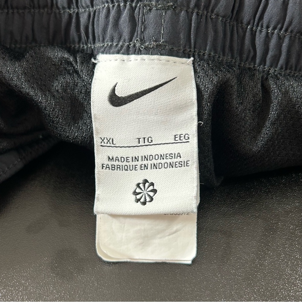 NIKE Shorts Men's Solid Icon Volley Shorts Pockets Drawstring Fully Lined Sz XXL - Picture 2 of 7